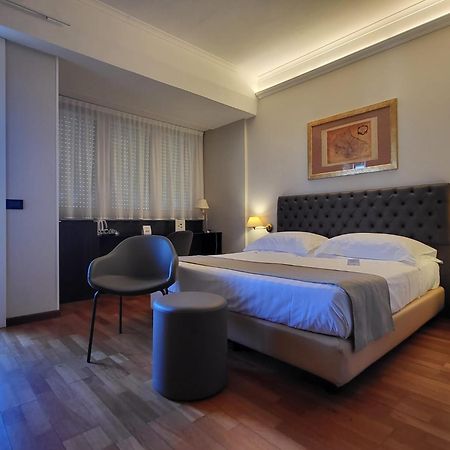 Hotel Plaza Pescara Ngoại thất bức ảnh