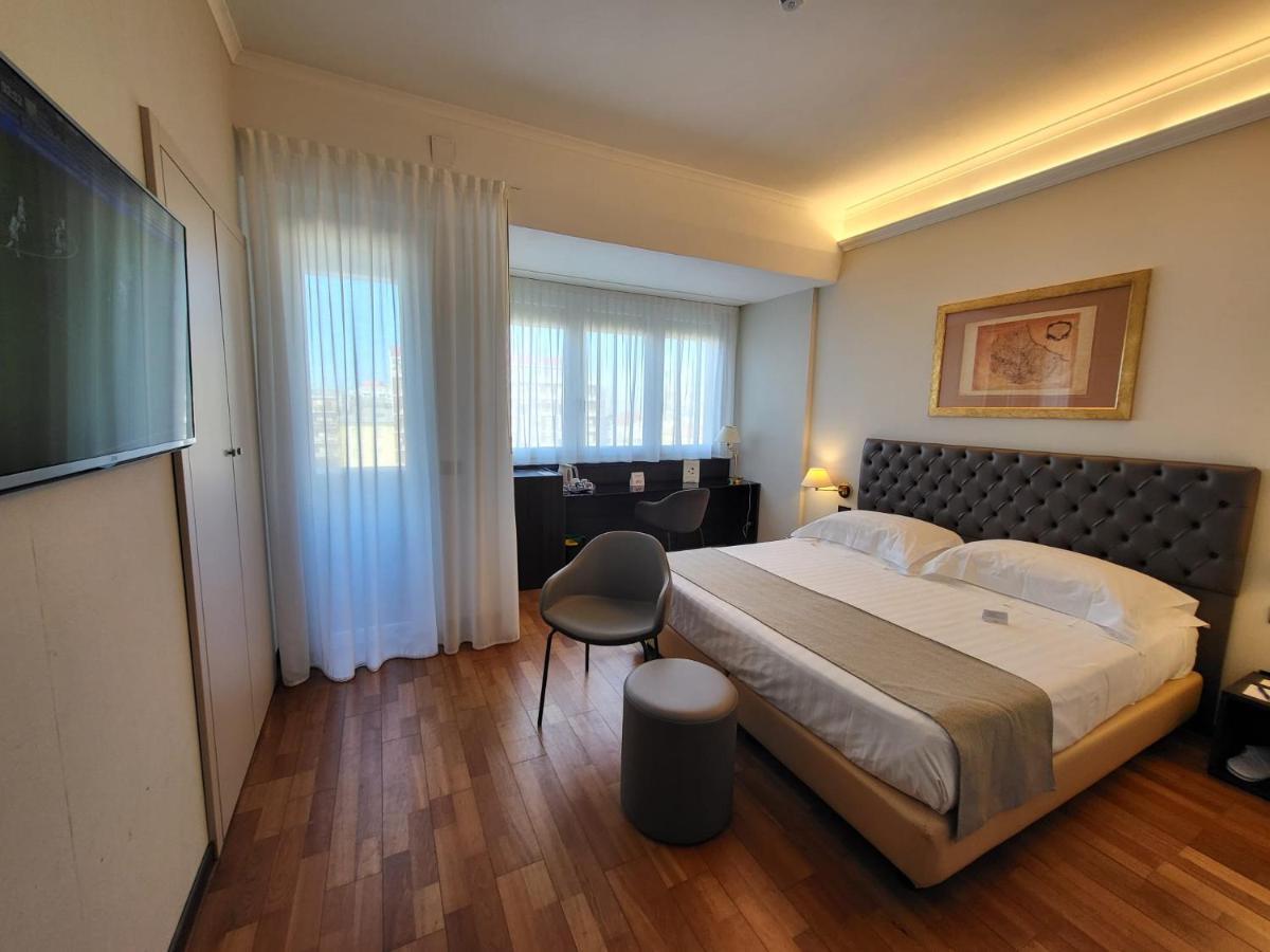 Hotel Plaza Pescara Ngoại thất bức ảnh