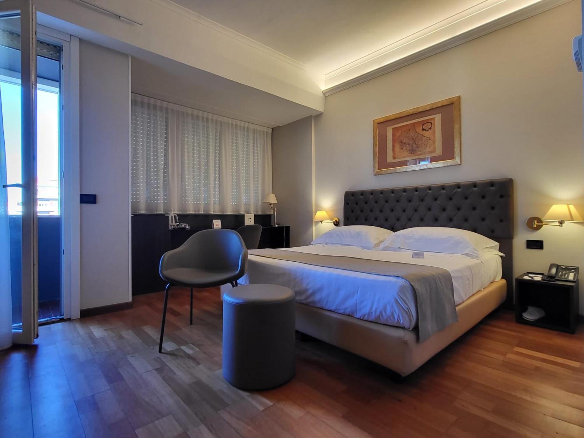Hotel Plaza Pescara Ngoại thất bức ảnh
