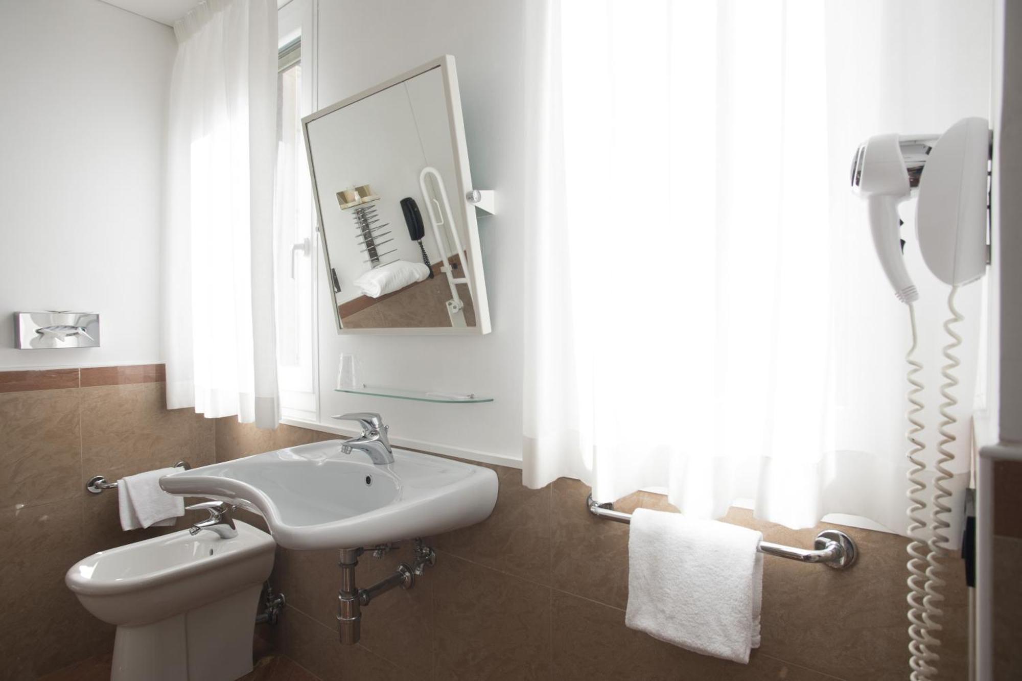 Hotel Plaza Pescara Ngoại thất bức ảnh