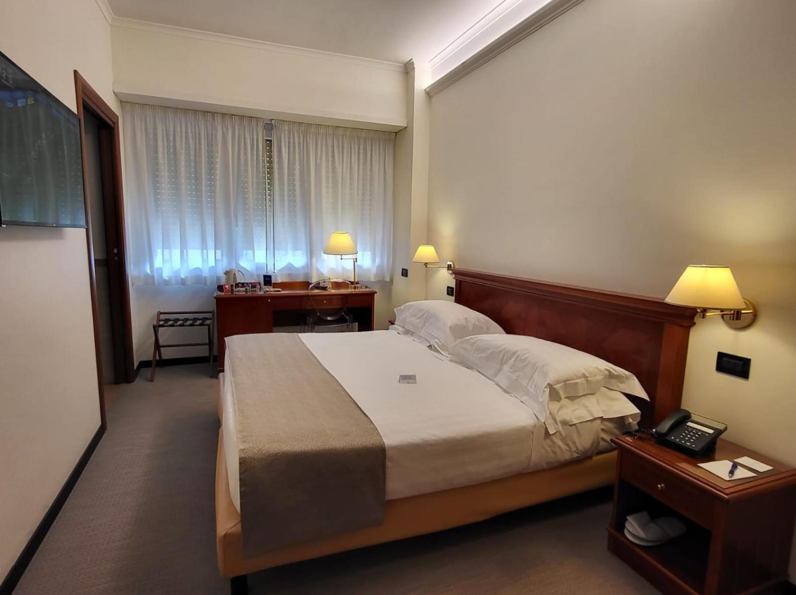 Hotel Plaza Pescara Ngoại thất bức ảnh